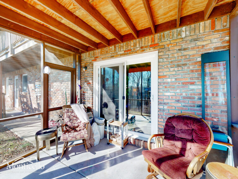 10 Edgewood Exterior-04